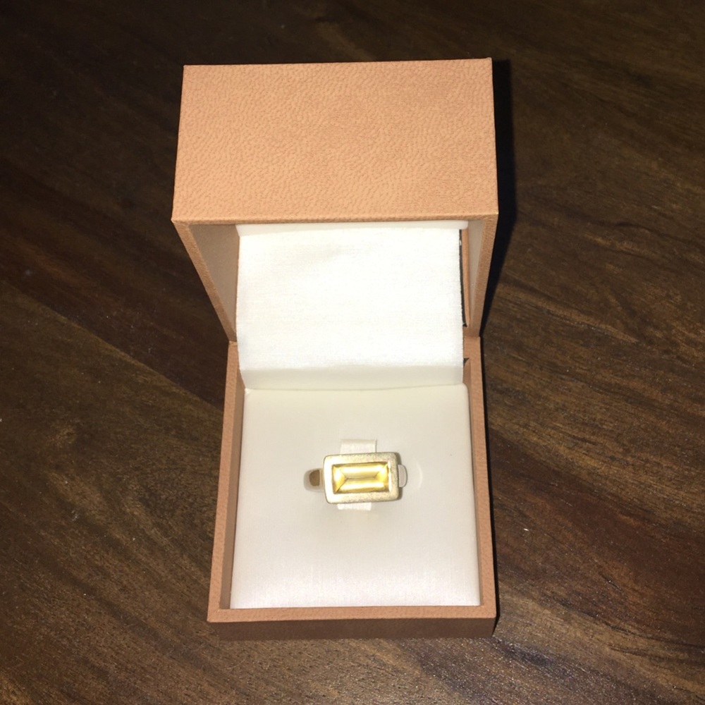 Citrine Solitaire Ring - 925 stamped